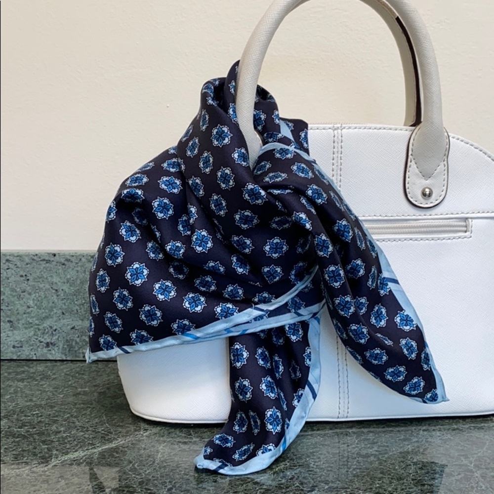 Emanuel Ungaro 💯 % silk scarf
